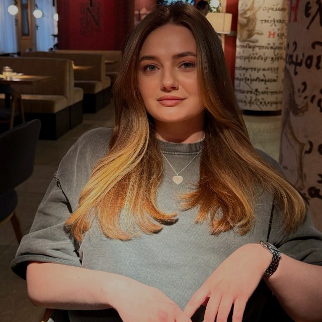 Yana @365249419