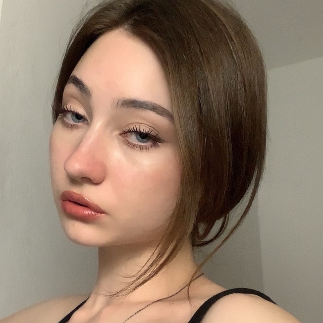 Viktoriia Kubrak @wulmondy