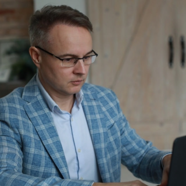 Юрий Ахметов @yakhmetov