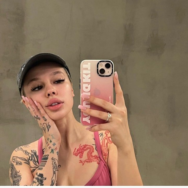 Alina @i_am_gerl_alina