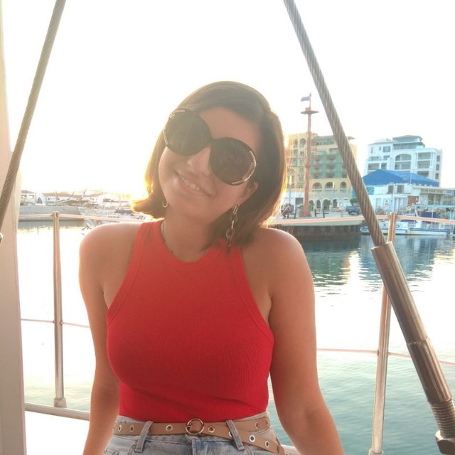 Daniela Antonyan @danielaantonian