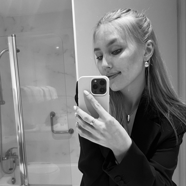 Angelika Angelika @Angelika7019