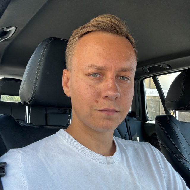 Alex @iamkolesn1k